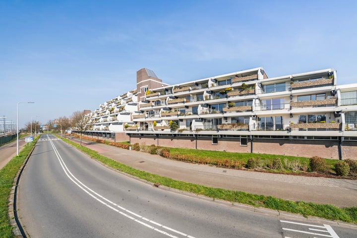 Nobeldreef 145 in Maassluis foto