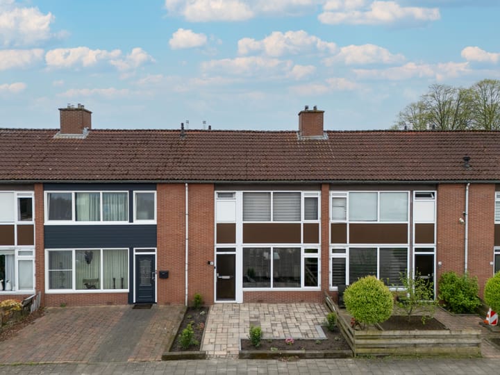 Noorderkeerkring 30 en Klazienaveen foto