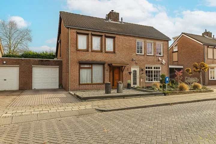 Noordsingel 39 in Sprundel