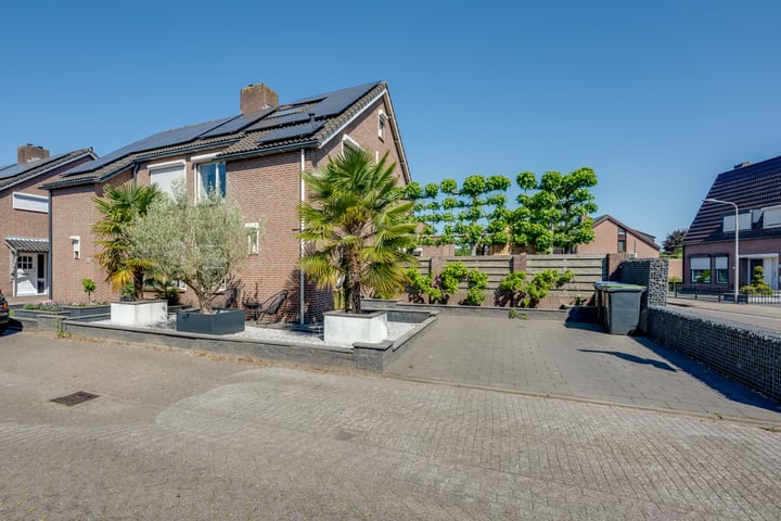 Noordsingel 64 in Sprundel Foto