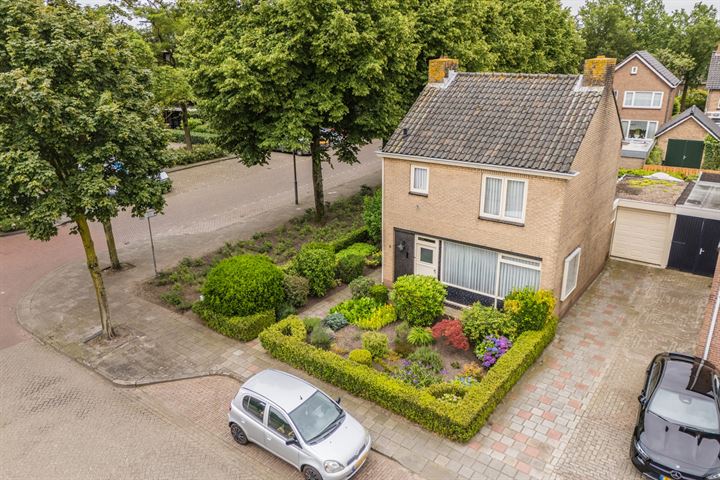 Norbartstraat 1 in Made Foto