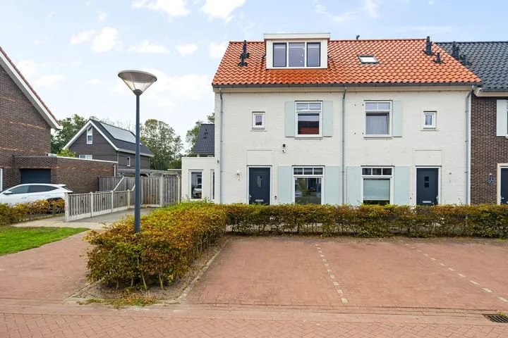 Notenhout 4 Julianadorp foto 2