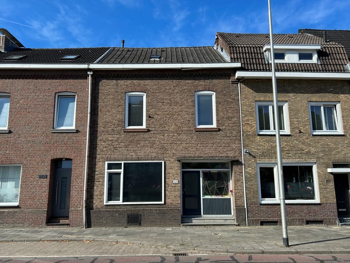 O.L.Vrouwestraat 129 in Kerkrade Foto
