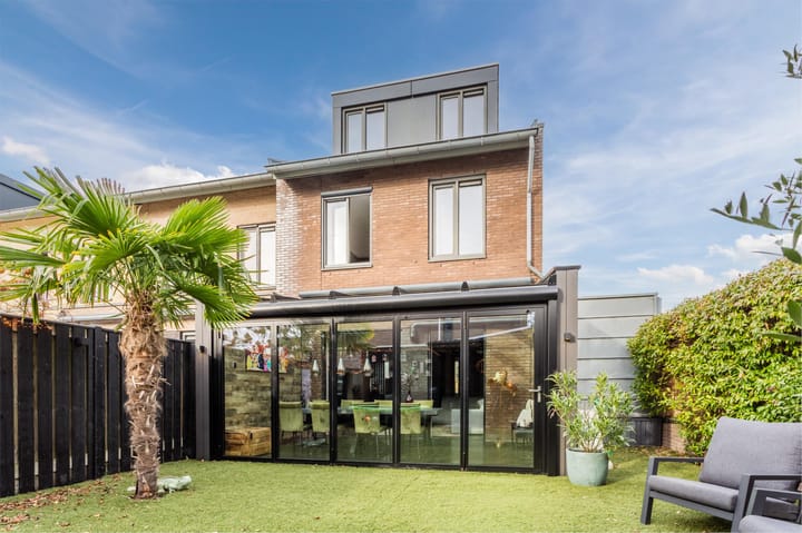 Octant 24 in Almere photo