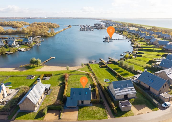 Oesterdam 77 in Tholen photo