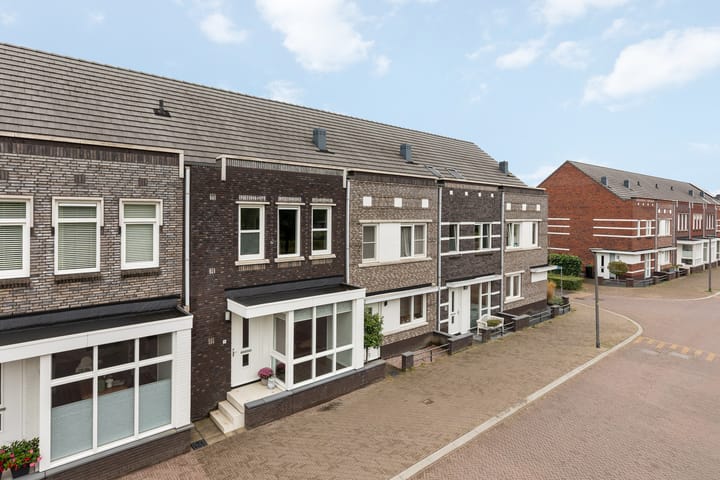 Oeverlaan 35 dans Borne photo