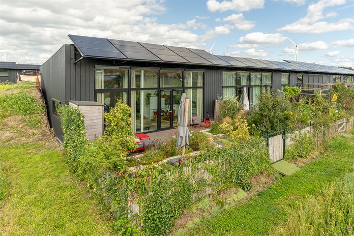 Oeverwalhof 70 in Almere photo