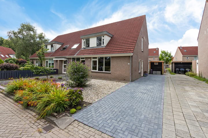 Oksewei 85 en Joure foto