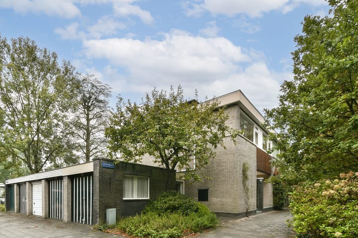 Oldenaller 60 in Amsterdam photo