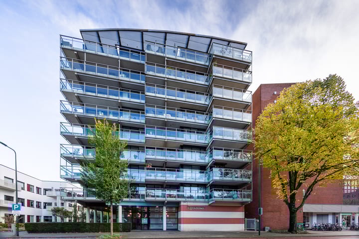 Oldenzaalsestraat 2-9 en Enschede foto