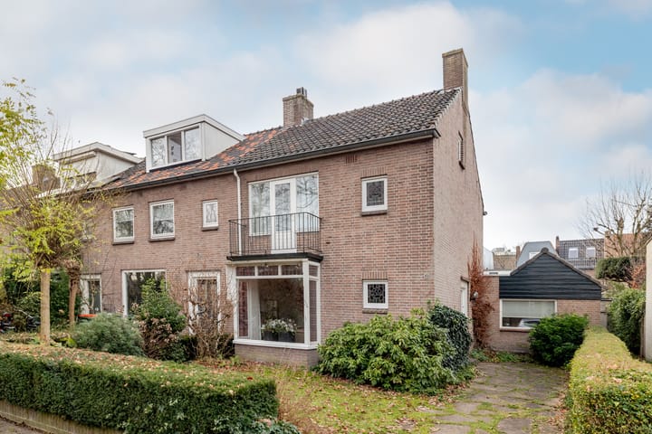 Olympiastraat 40 in Breda Foto