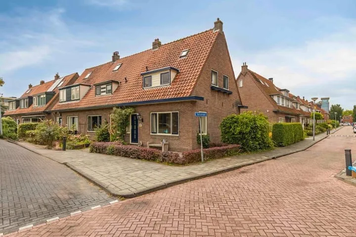 Online Woningbrochure for https://badhuisstraat12.nl