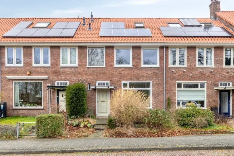 Online Woningbrochure for https://frederikvaneedenstraat11.nl