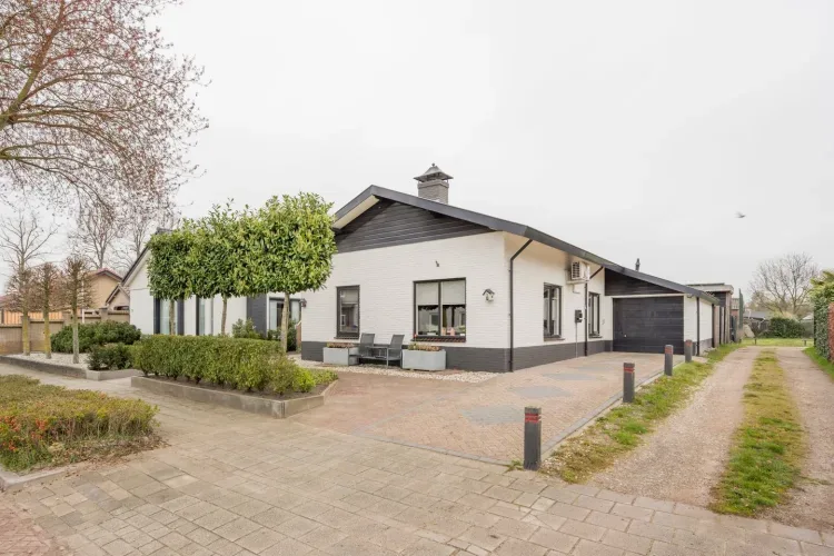 Online Woningbrochure for https://gerarddoustraat3.nl
