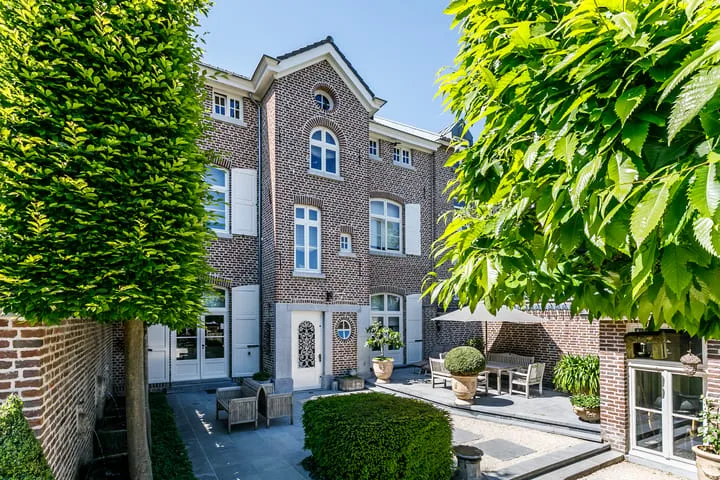 Online Woningbrochure for https://kerkstraat8.nl