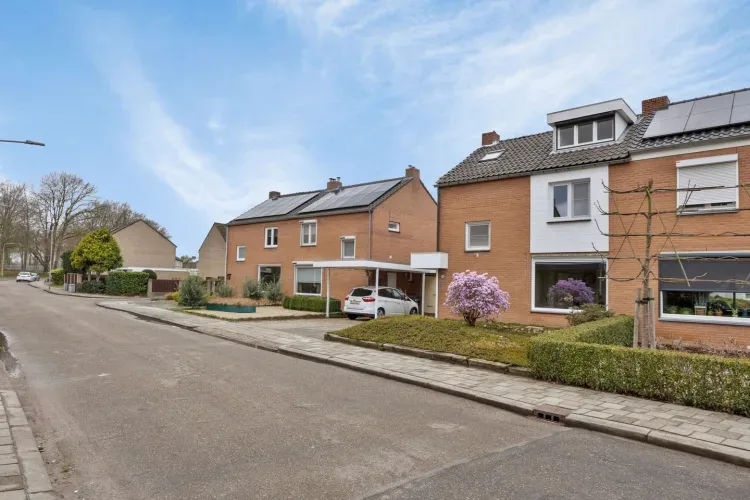 Online Woningbrochure for https://meishagerstraat21.nl