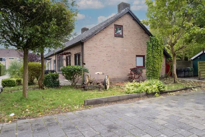 Online Woningbrochure for https://ribeslaan7.nl