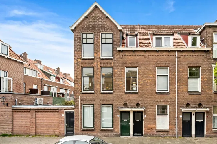 Online Woningbrochure für https://vandespiegelstraat5.nl