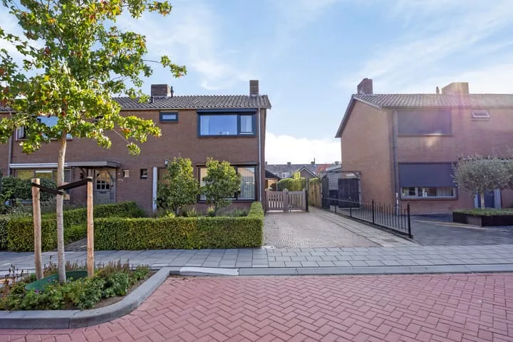 Online Woningbrochure pour https://lijsterbesstraat17.nl