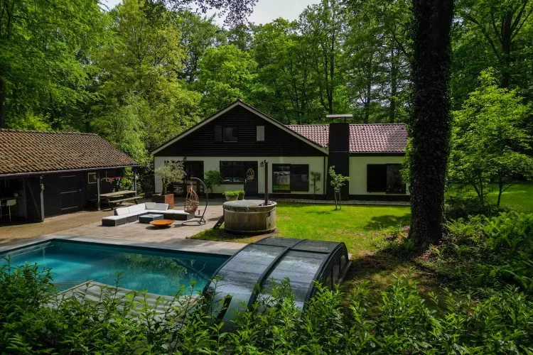 Online Woningbrochure voor https://bosweg18.nl
