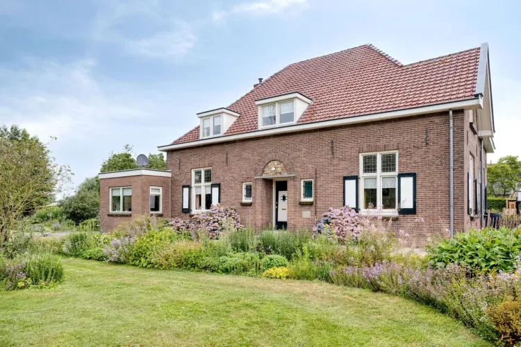 Online Woningbrochure voor https://broekstraat6.nl