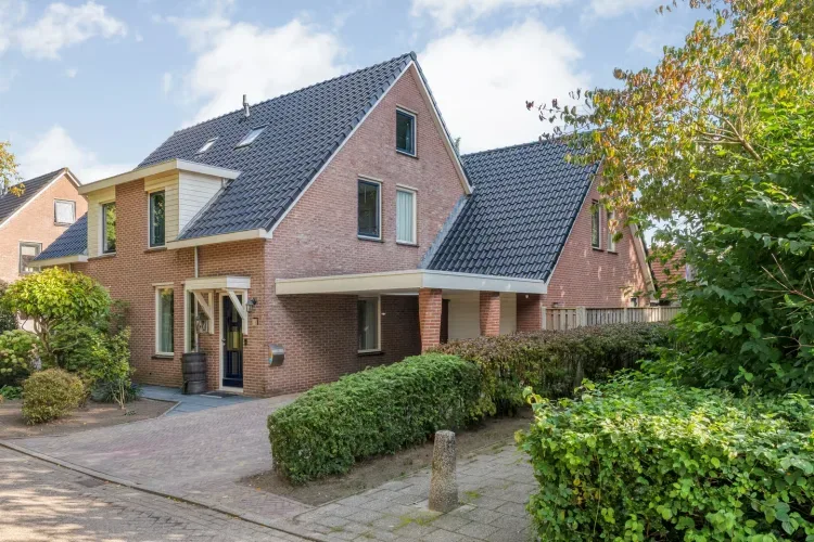 Online Woningbrochure voor https://gerarddoustraat3.nl