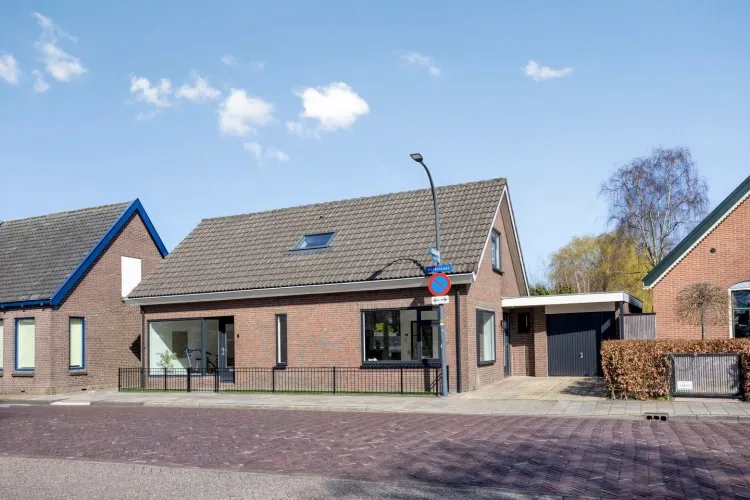 Online Woningbrochure voor https://kerkstraat8.nl