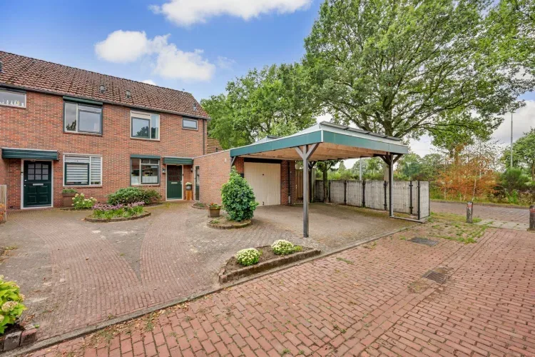Online Woningbrochure voor https://lijsterstraat10.nl