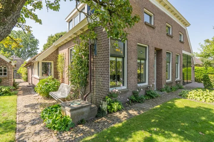 Online Woningbrochure voor https://lonerbroekweg15.nl