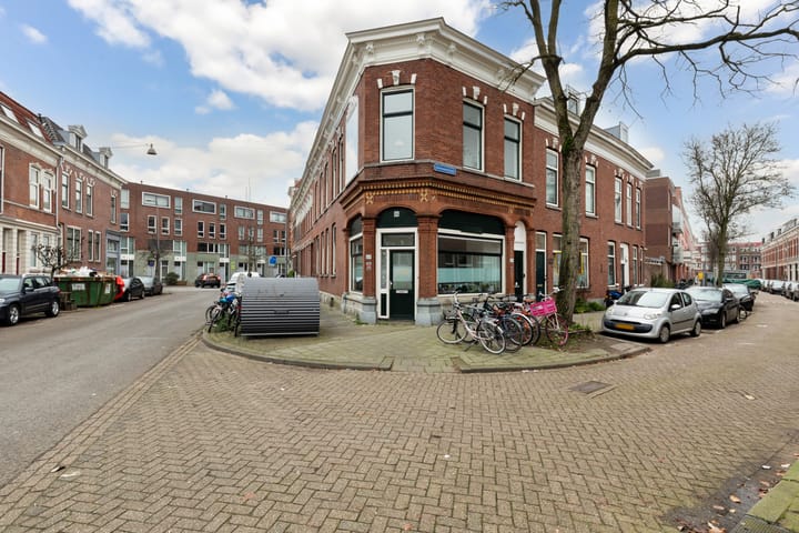 Ooievaarstraat 69A in Rotterdam photo