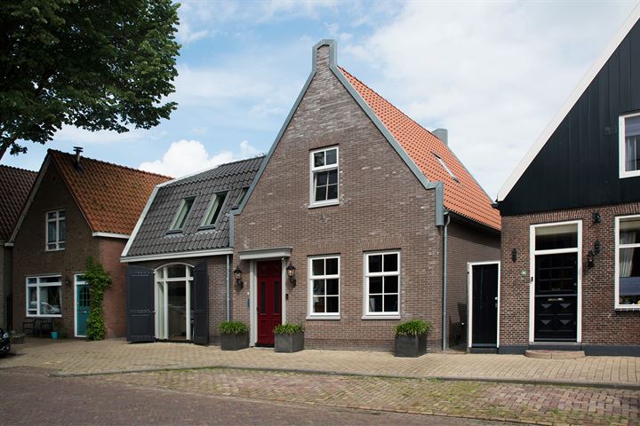 Oorgat 92 in Edam photo