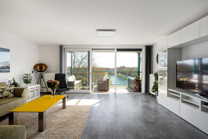 Oostdorpseweg 33 in Poortugaal Foto