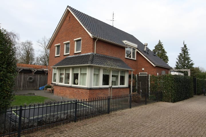 Oosteinde 387 in Vriezenveen