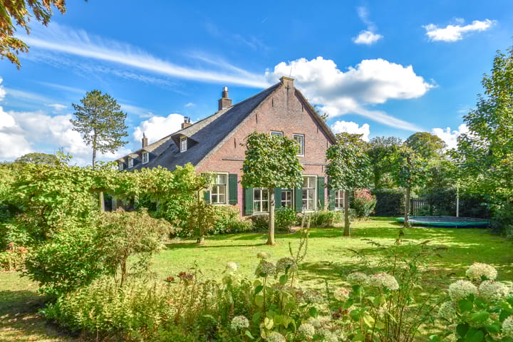 Oosterend 17 in Laren Foto