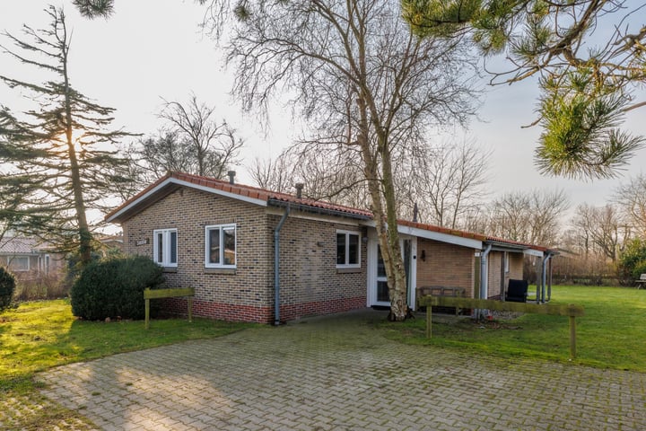 Oosterhiem 8 in Hollum photo