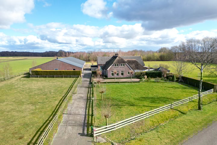 Oostering 48 in Pesse Foto