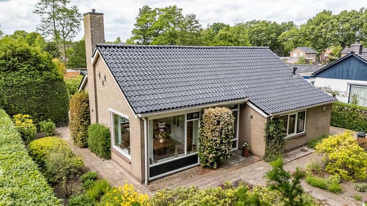 Oosterkampen 16 in Vries Foto