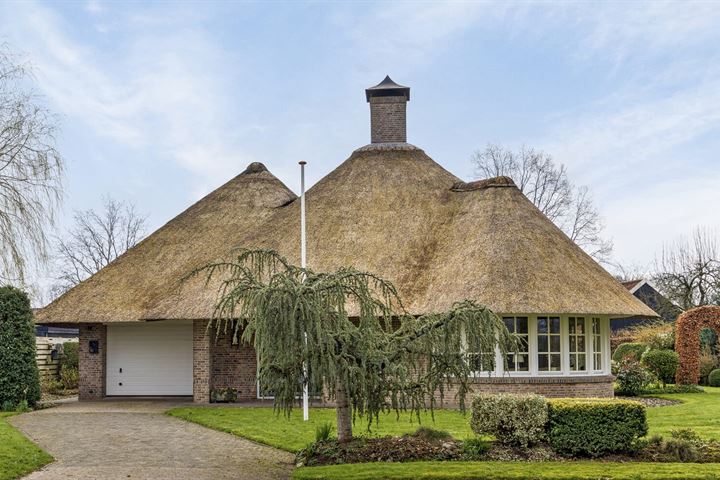 Ootmarsumseweg 348 en Reutum foto