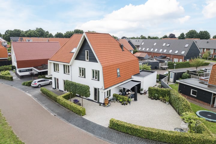 Op den Oever 37 en Heerde foto