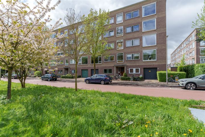 Opaalweg 77 in Utrecht foto