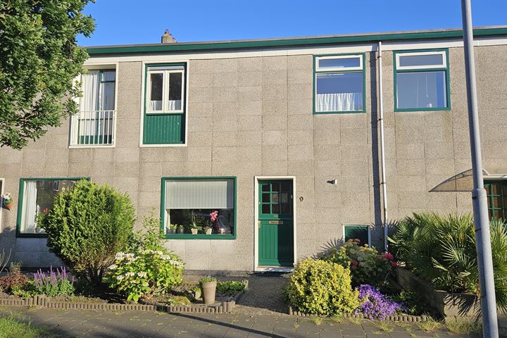 Oranjeboomstraat 9 in Westzaan Foto