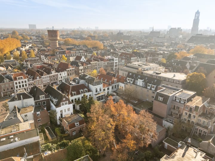 Oranjehof 42 in Utrecht photo