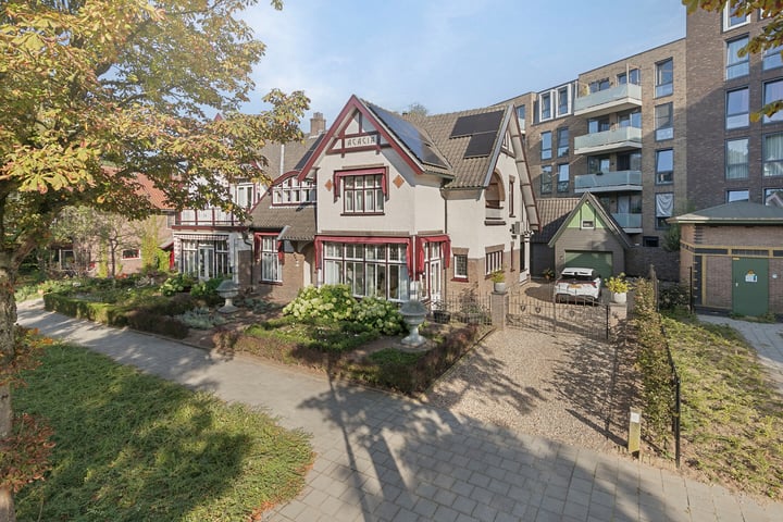 Oranjelaan 4 in Ede foto