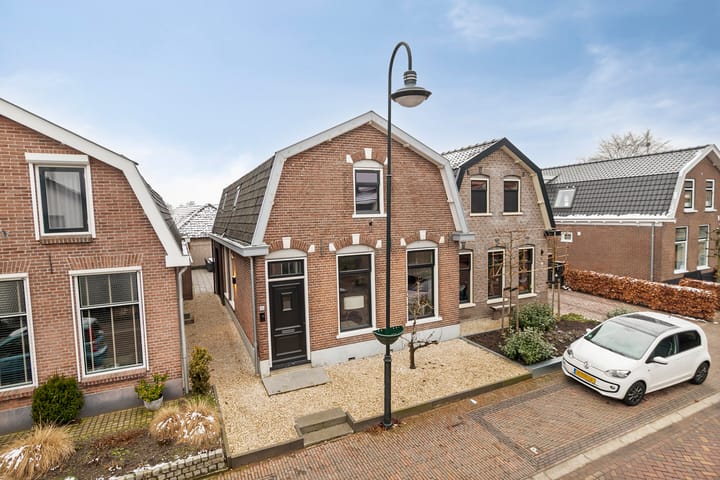 Photo of property Oranjestraat 15, Lunteren