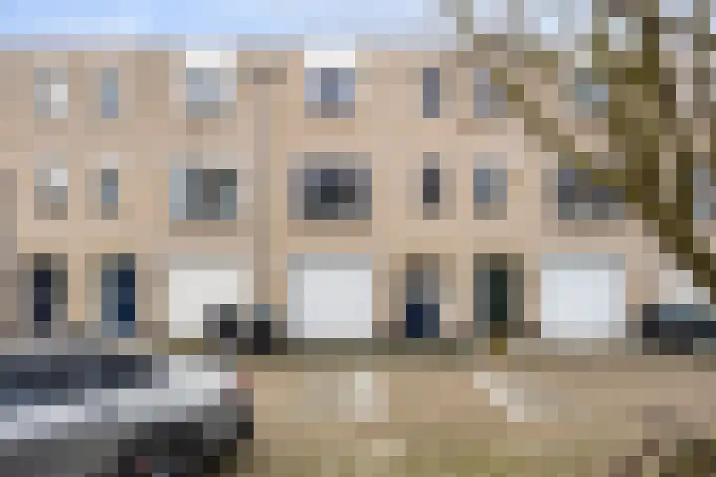 Oranjetiphof 8 in Schiedam