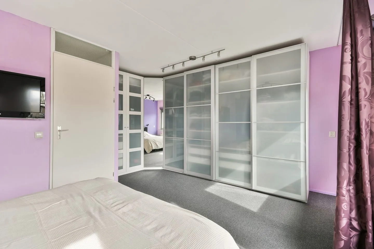 Oturia 9 Amsterdam thumbnail 15