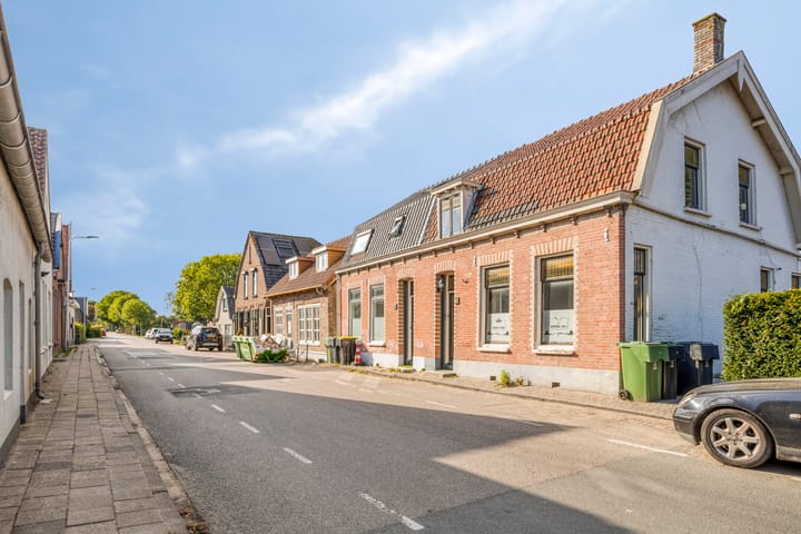 Oud-Cromstrijensedijk WZ 5 in Klaaswaal Foto