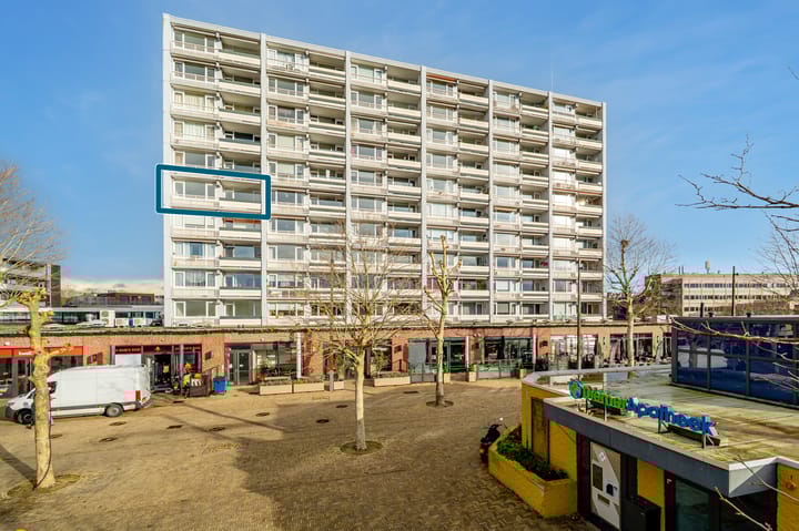 Photo of property Ouddiemerlaan 129, Diemen