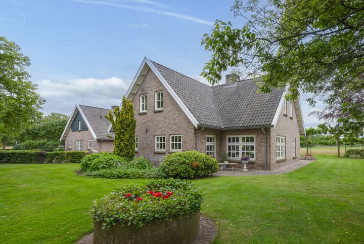 Oude Enschedeseweg 32 en Haaksbergen foto