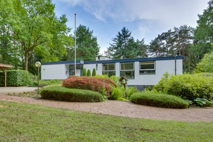 Oude Hellendoornseweg 6 in Holten Foto